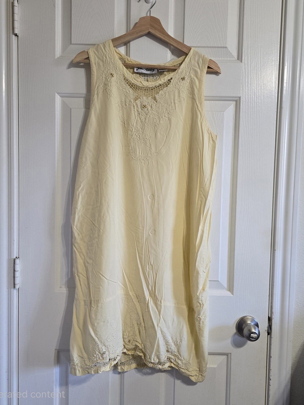 Jane Ashley Butter Yellow Rayon Round Neck Sleeveless Dress L Embroidered